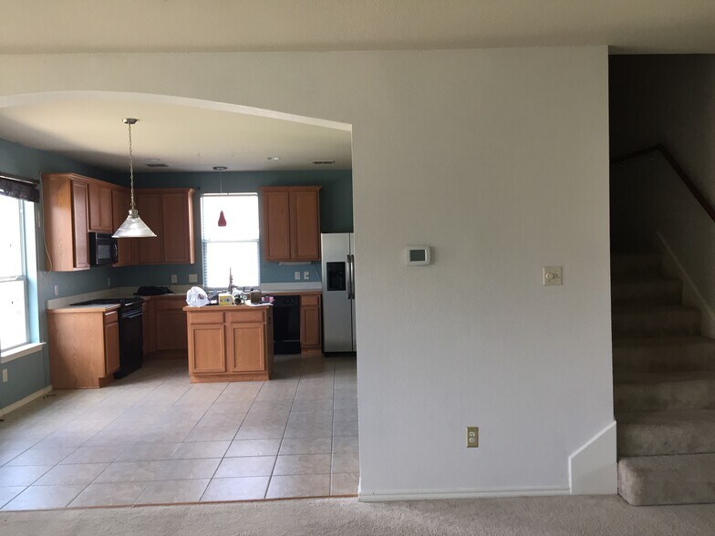 Building Photo - 340 Turquoise Dr