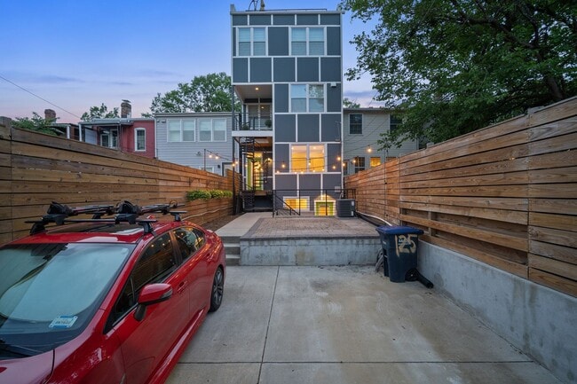 Building Photo - 125 Rhode Island Ave NE