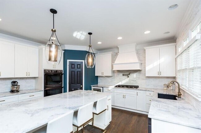 Building Photo - 14 Coopers Glen Dr SW