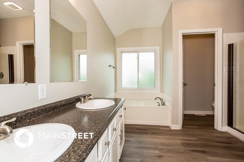 Building Photo - 10702 Palmyra Ct