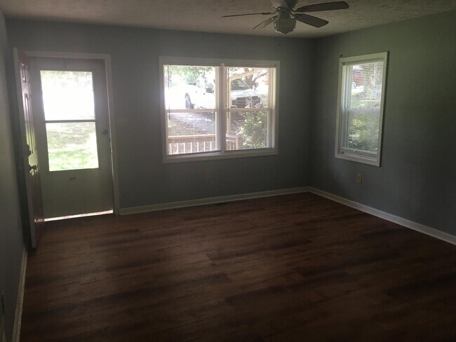 Building Photo - 58 Pleasant Ct