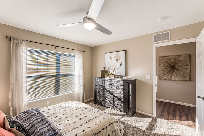 Large Bedrooms with Lots of Natural Light - Redwood Simpsonville Neely Ferry Road