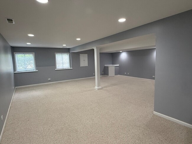 Building Photo - 2250 Stoughton Dr