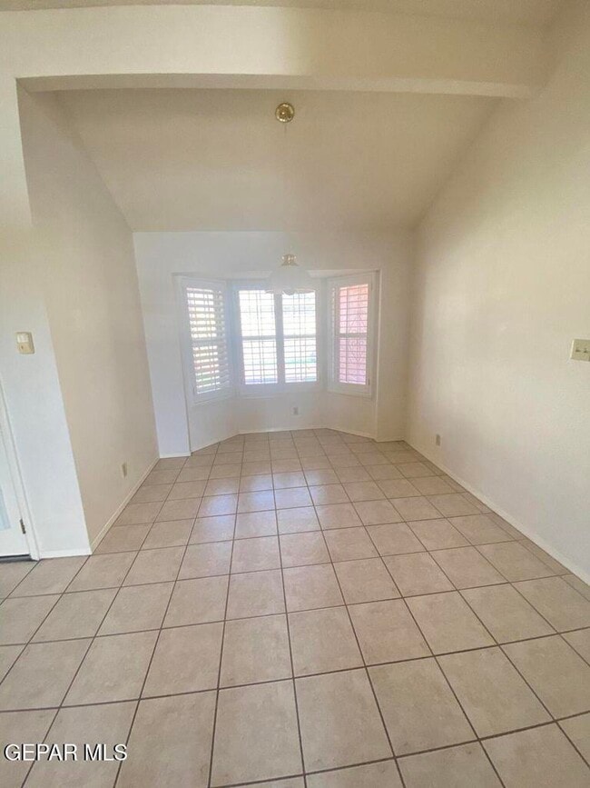 Building Photo - 12601 Meadow Gate Dr