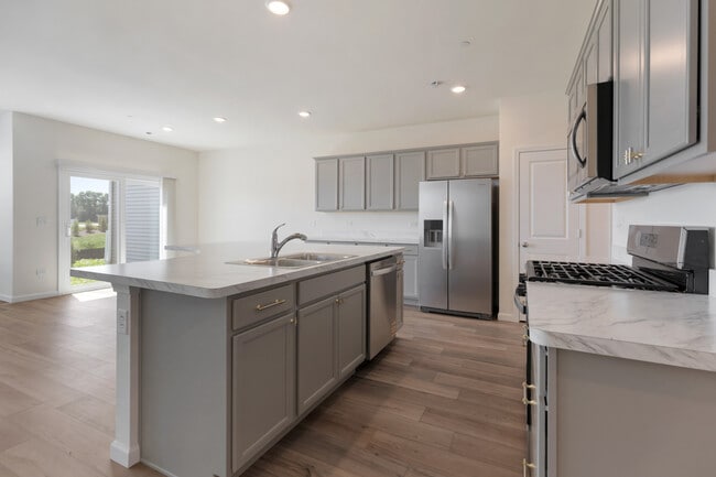 Building Photo - 2260 Horseshoe Cir