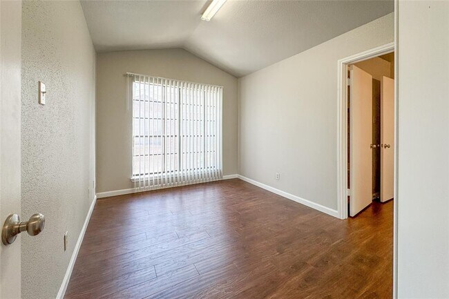 Building Photo - 2121 El Paseo St