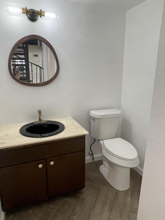 Building Photo - 292 Westview Terrace