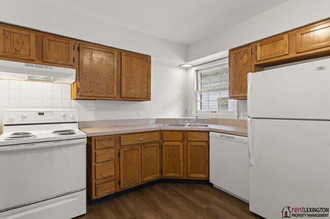 Building Photo - 203 Loch Lomond Dr