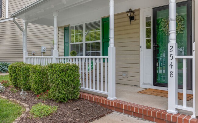 Building Photo - READY NOW!! 4-Bedroom Home w/Attached Garage! Pet Friendly - Fenced Backyard - MUST SEE!