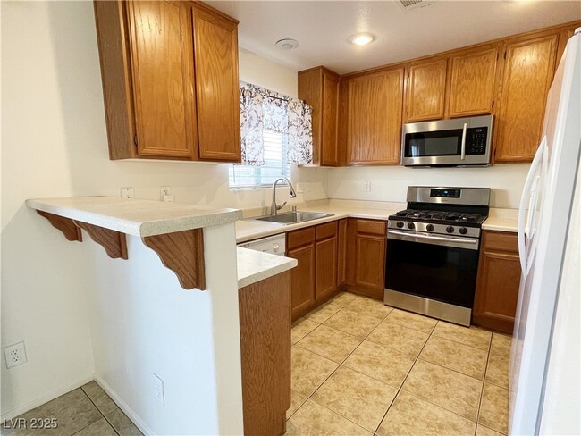 Building Photo - 1836 N Luna Alegre St