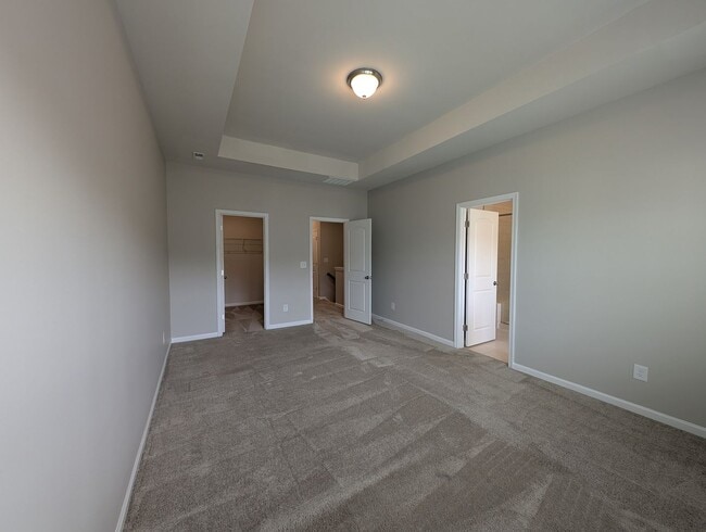 Building Photo - Gorgeous 3 beds, 2.5 bath home located in ...