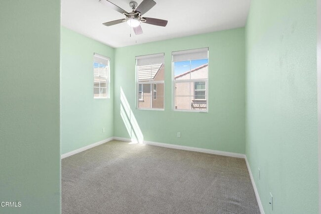 Building Photo - 528 Tibbetts St