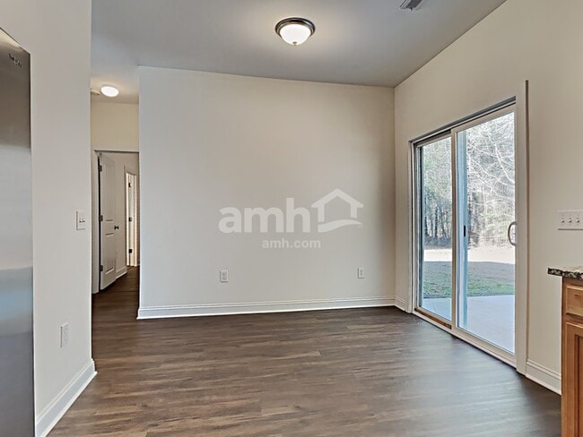 Building Photo - 423 Sablewood Dr