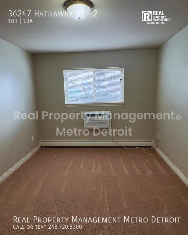 Building Photo - 36247 Hathaway St