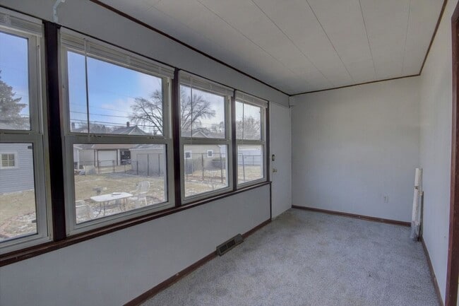 Building Photo - Charming 2 bed bungalow