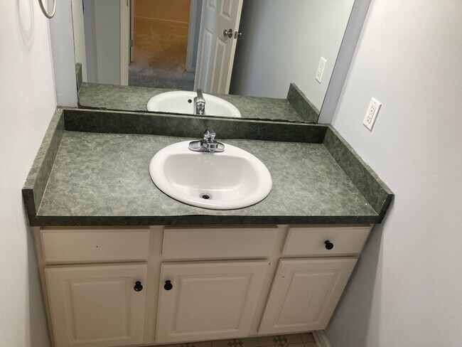 Building Photo - 4555 Cider Wood Dr NW