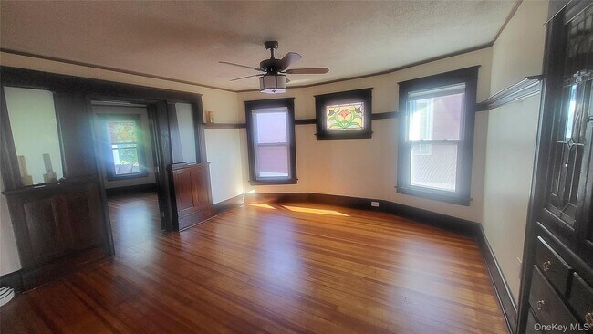 Building Photo - 34 Manitou Ave