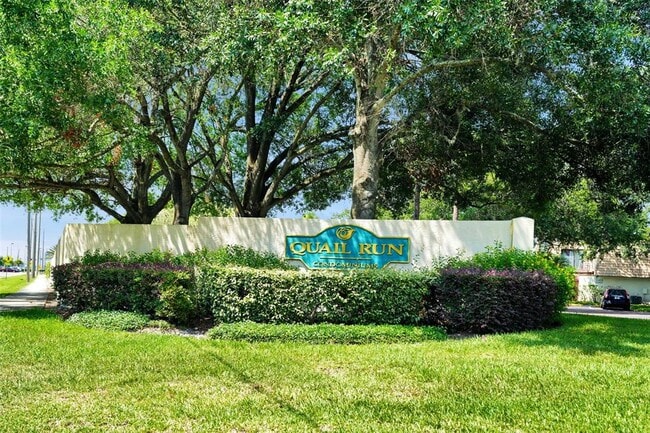 Building Photo - 15217 W Pond Woods Dr