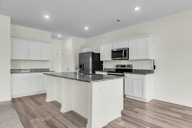 Building Photo - 424 Pender Woods Dr