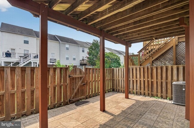 Building Photo - 6805 Oregano Ln
