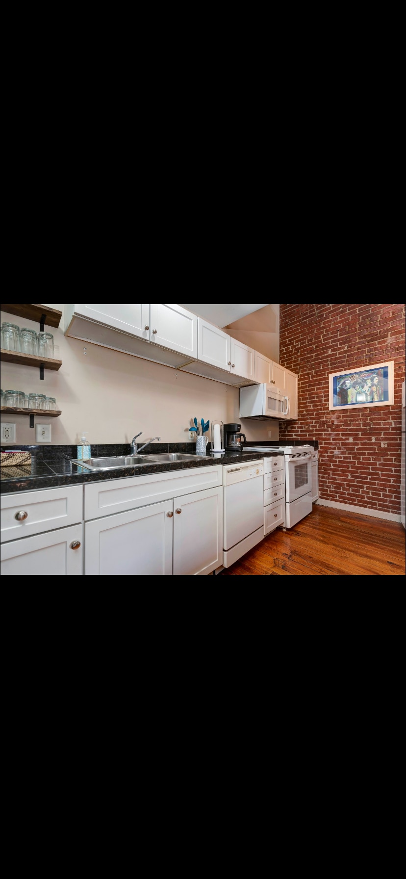 Building Photo - 430 S Campbell Ave