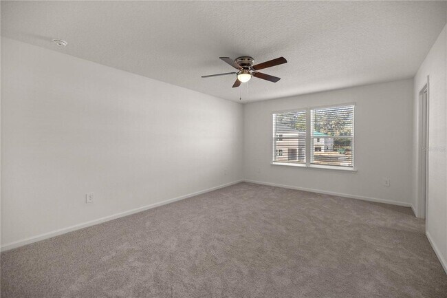 Building Photo - 3613 SE 37th Ct