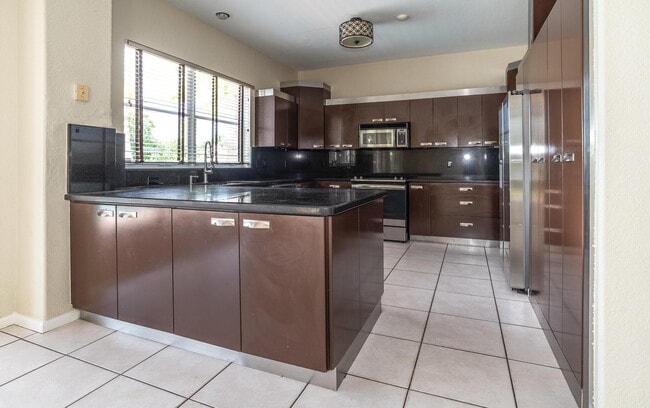 Building Photo - 122 SW 164th Terrace