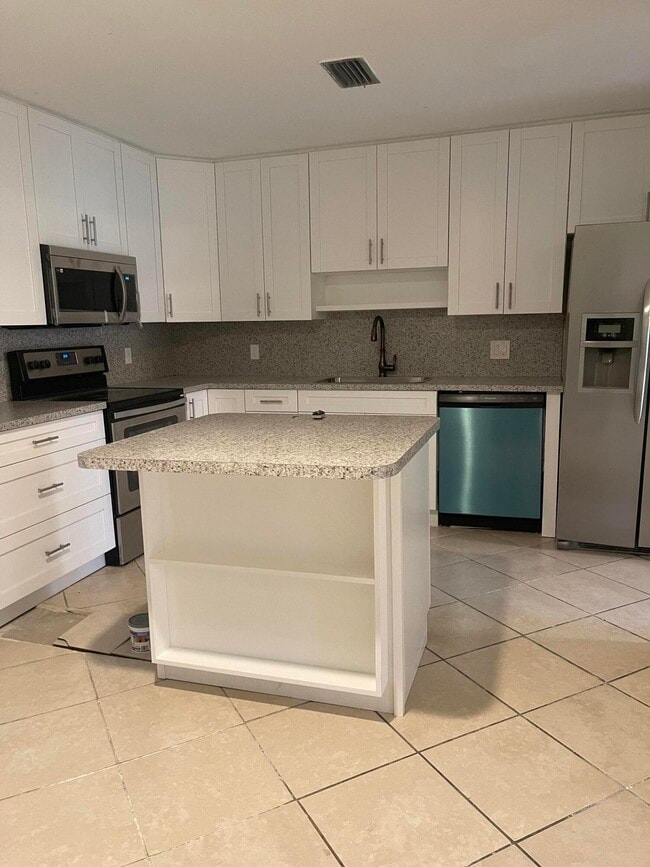 Building Photo - 9060 NW 45th Ct