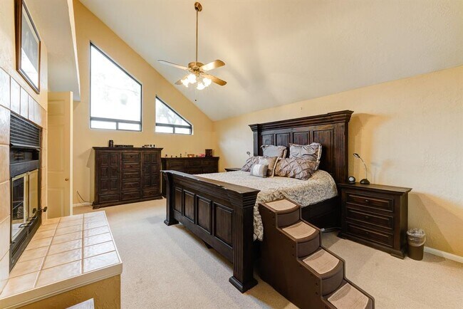 Building Photo - 2150 Paso Rello Dr