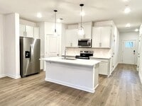 Building Photo - 7148 Cedarcrest Ct