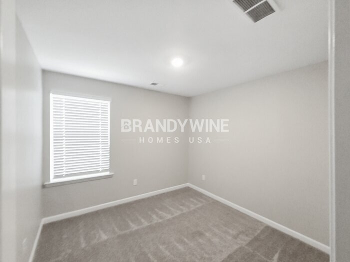 Building Photo - 680 Friesland Dr