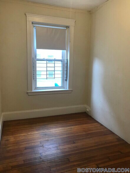 Building Photo - 128 Allston St
