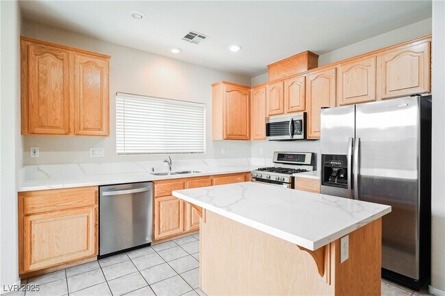 Building Photo - 764 La Tosca St