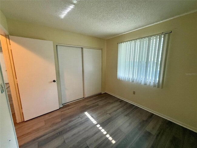 Building Photo - 10948 SW 83rd Ave