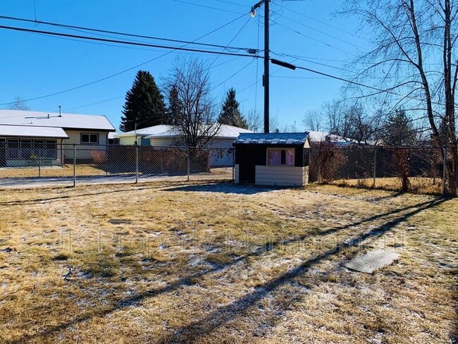 Building Photo - 717 52nd St S