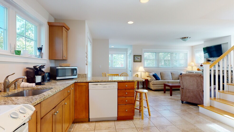 Building Photo - 1 Sea Rose Ln