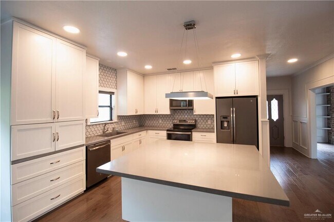 Building Photo - 5404 N 5th St