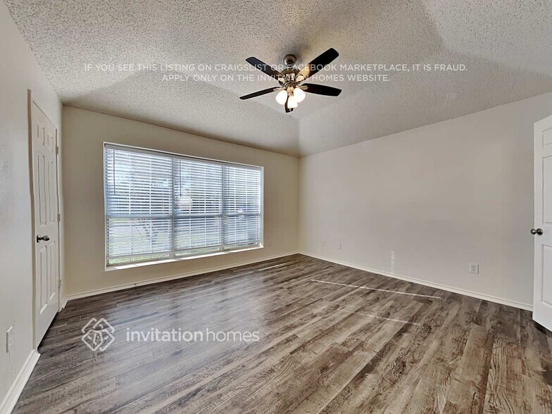 Building Photo - 2217 Merrimac Ln