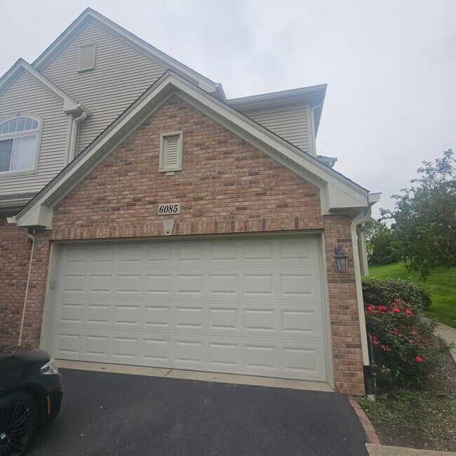 Building Photo - 6085 Delaney Dr