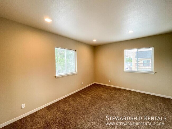 Building Photo - 1752 Mill St