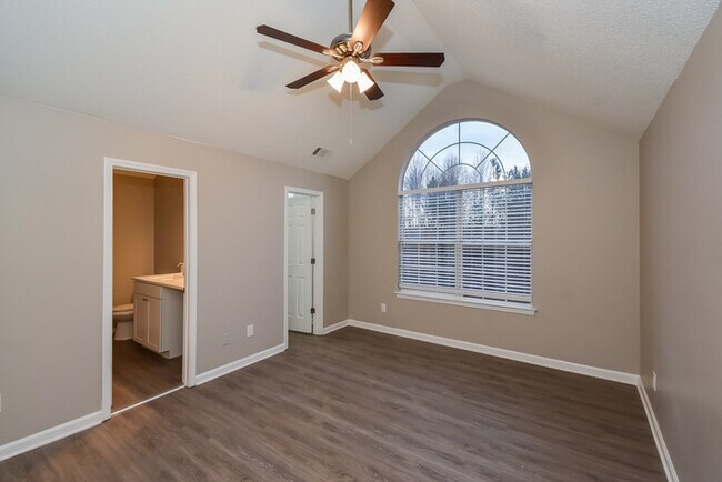 Building Photo - 4140 Clarks Tr