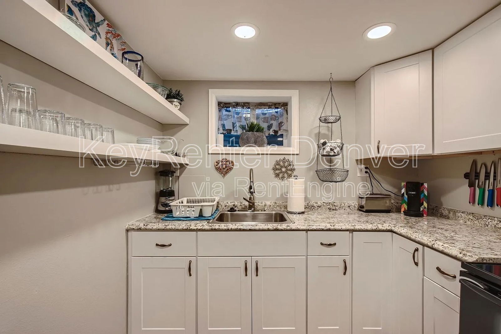 Building Photo - 5327 Independence St