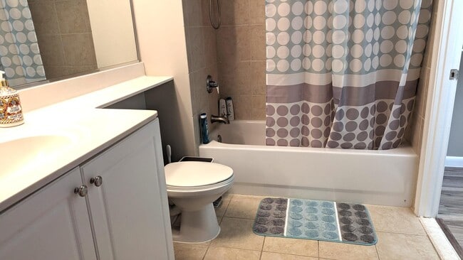 Building Photo - 851 N Glebe Rd