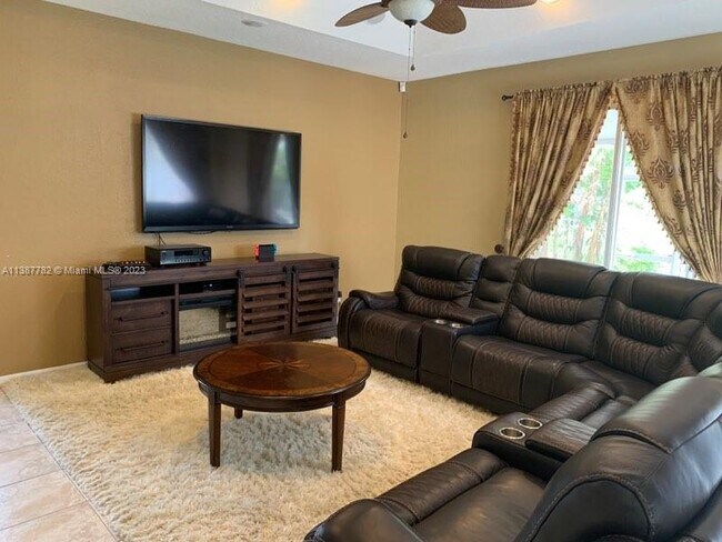 Building Photo - 5022 Stillwater Terrace