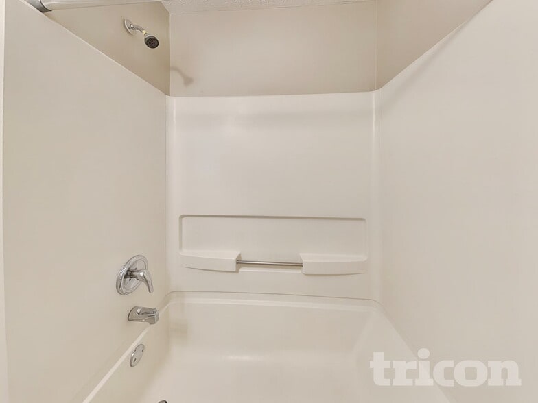 Building Photo - 360 Brannans Ct