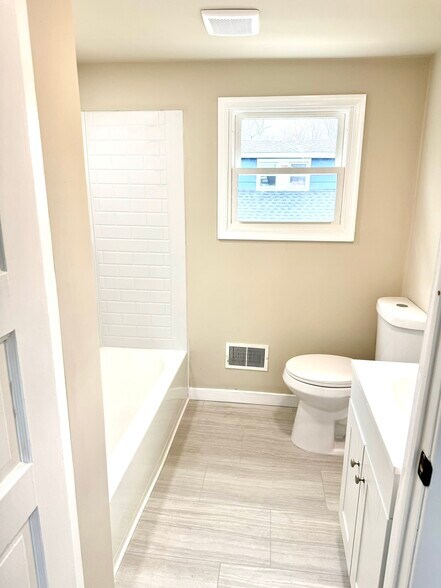 Building Photo - 519 N Lincoln Ave