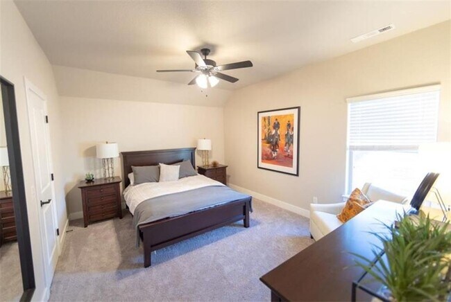 Building Photo - 2548 E Bayside Xing