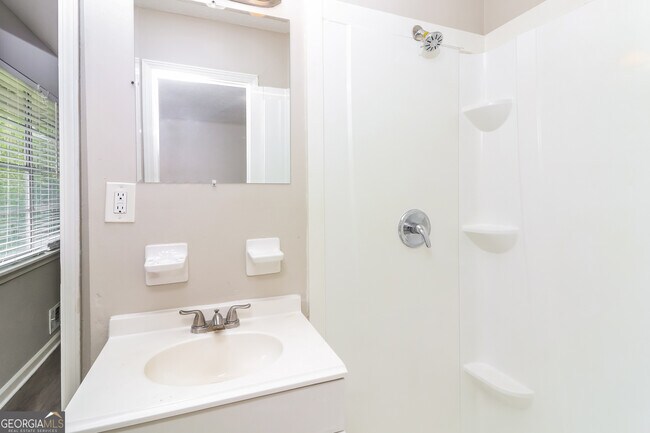 Building Photo - 3974 Wedgewood Ln