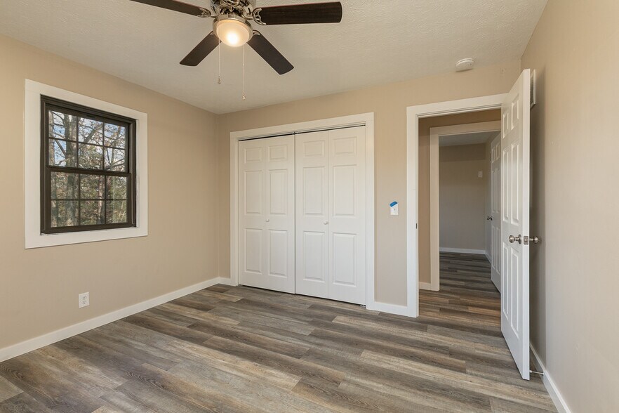 Building Photo - 137 Wallen Blf