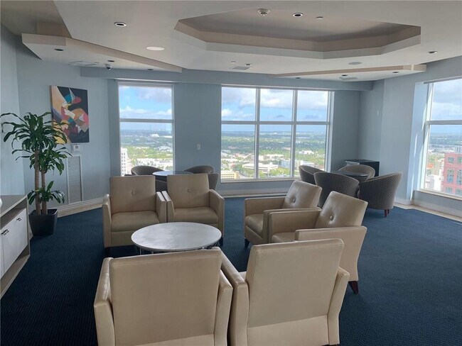 Building Photo - 350 SE 2nd St